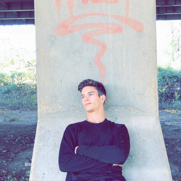 Meet your Posher, Xavier - Picture 1 of 1